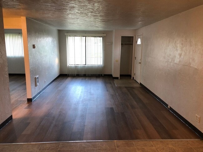 Photo - 2 bedroom 1 bath duplex in Cottage Grove!