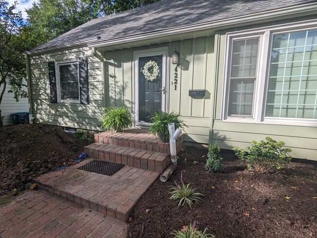 Photo - 4221 Oxford Rd