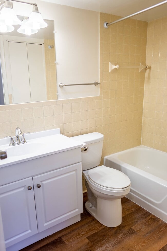 Photo - Brittany Apartments