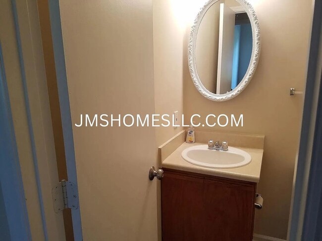 Photo - 5779 Rock Rd