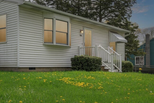 Photo - 108 Spring St