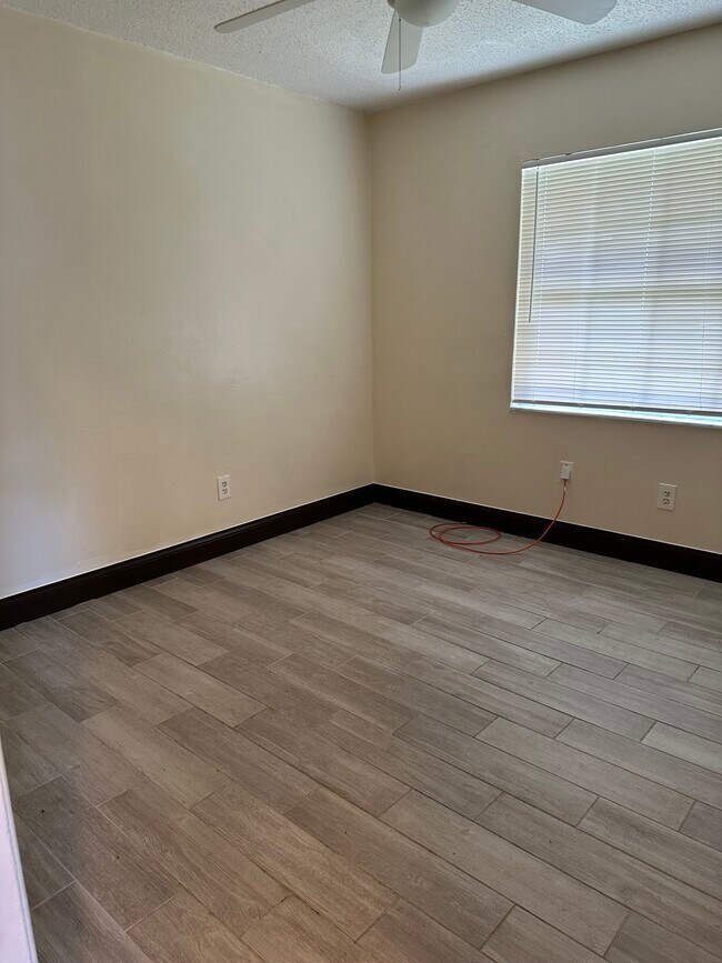 Photo - 5550 S Rio Grande Ave Unidad 5556