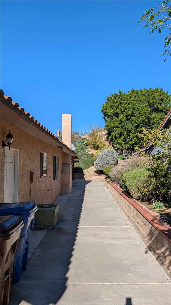 Photo - 19143 E Aurora Dr