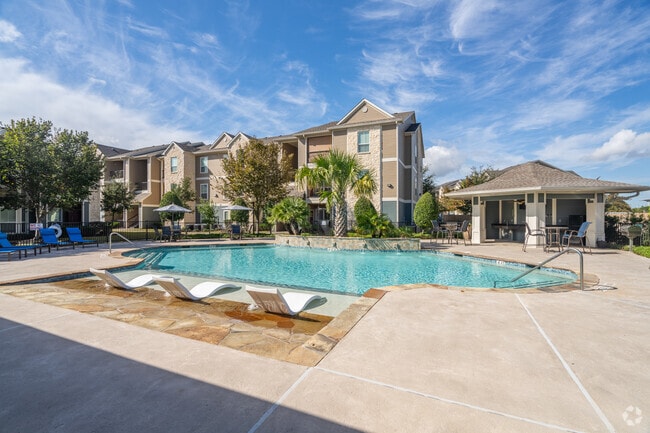 Building Photo - Eaglebrook Apartments