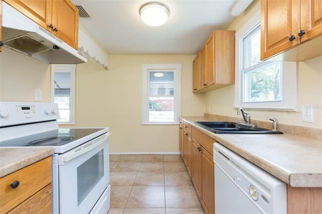 Photo - 1809 E Henry Ave