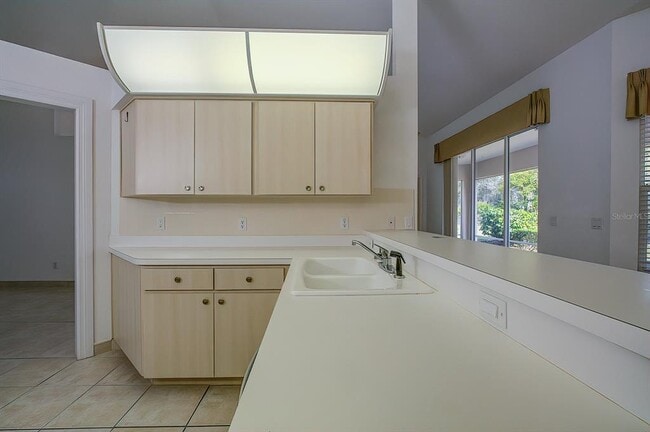 Photo - 5 Strawood Point