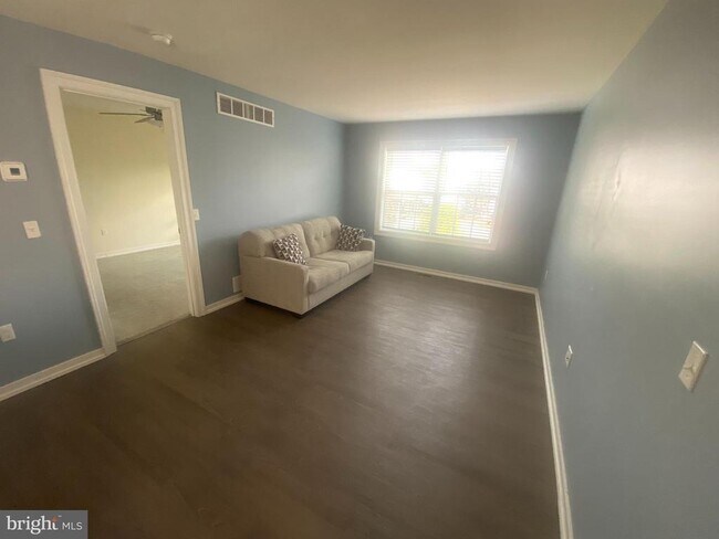 Photo - 124 Mortimer St