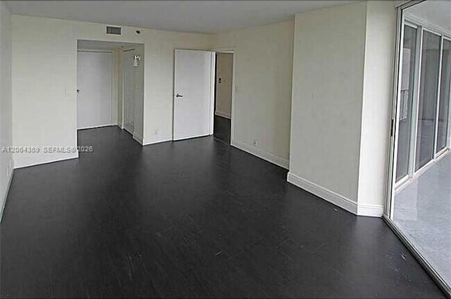 Photo - 7601 E Treasure Dr Unit 921