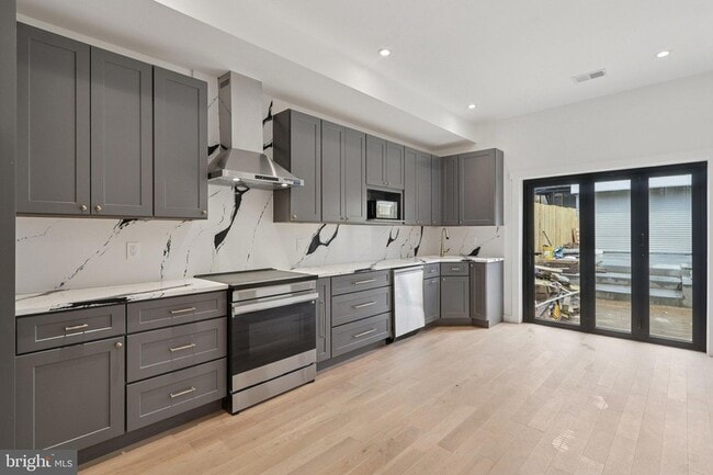 Photo - 55 P St NW