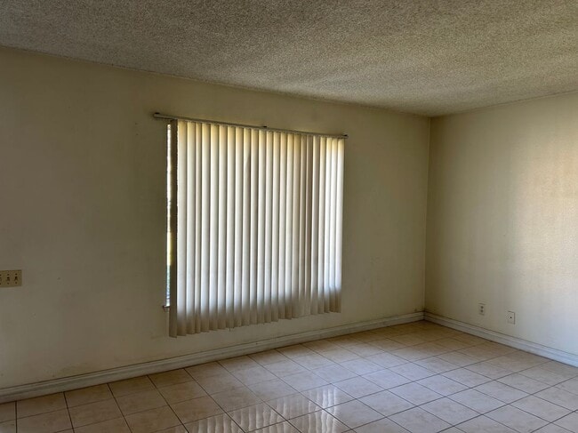 Photo - 773 Windwood Dr