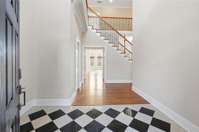 Photo - 250 Fieldsborn Ct NE