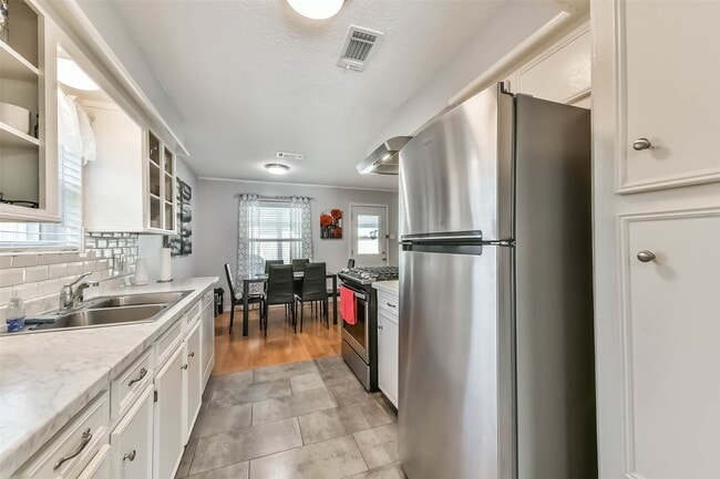 Photo - 3205 Brookhurst Ln