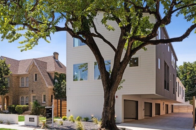 Building Photo - 6144 Oram St Unit 4