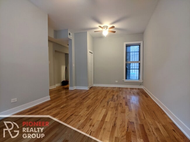 Photo - 635 W Oakdale Ave Unit 647-2