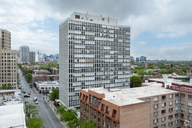 Alternate - Lincoln Park Condos