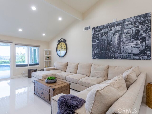 Photo - 3305 Hawkwood Rd
