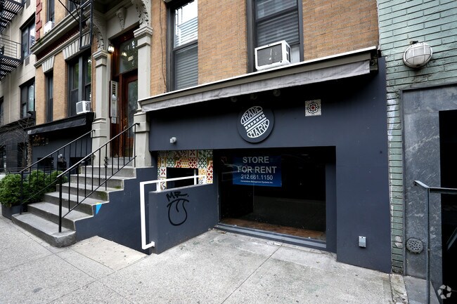 Photo - 110-112 Thompson St