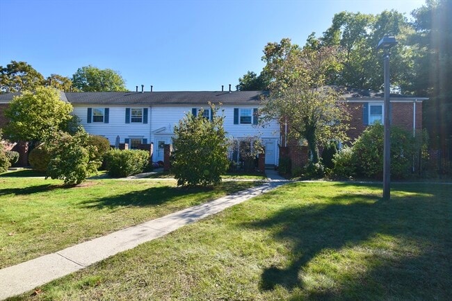 Photo - 15 Yorktown Dr