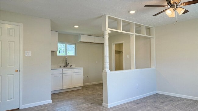 Building Photo - 7010 Brownsville St Unit 1/2