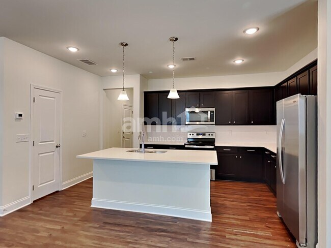 Photo - 144 Pecan Dr