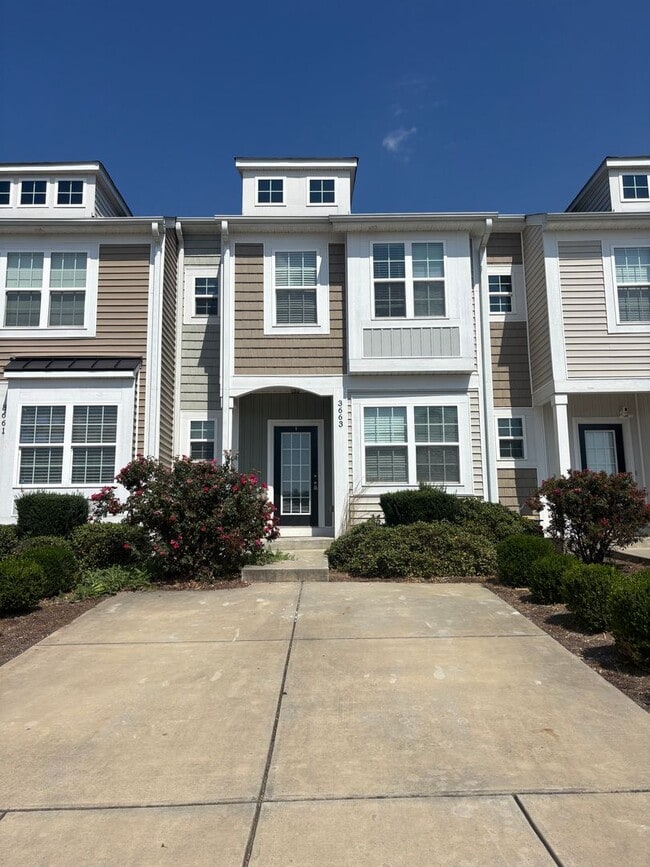 Building Photo - 3BR/2BA Townhouse in Concord