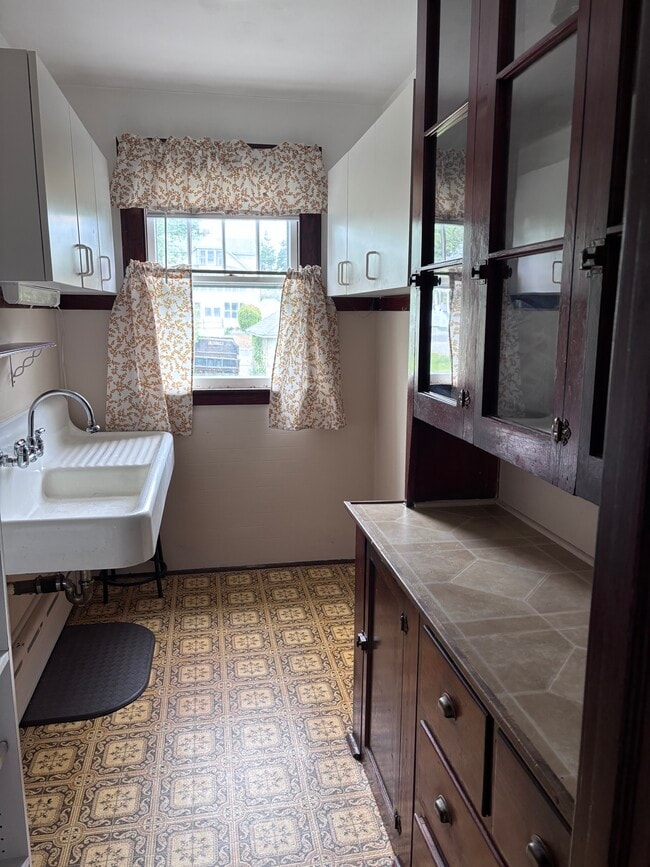 Photo - 77 Lafayette St Unit Rental