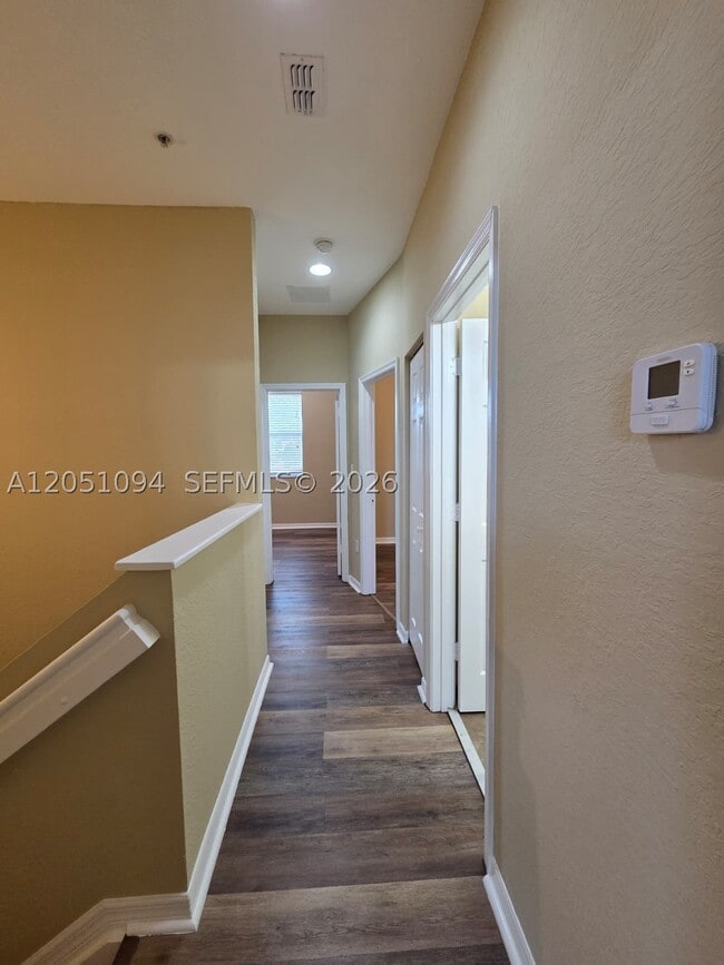 2851 Prospect 404