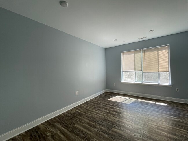 Photo - 1257 N Newkirk St