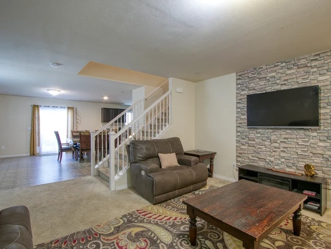 Photo - 142 Diego Rd