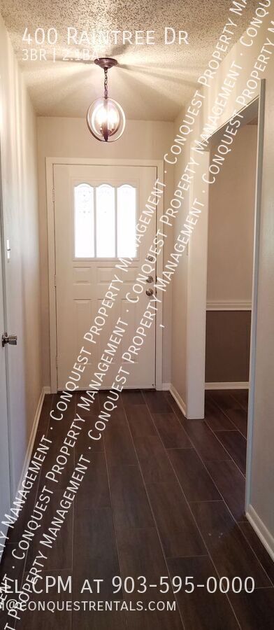 Photo - 400 Raintree Dr