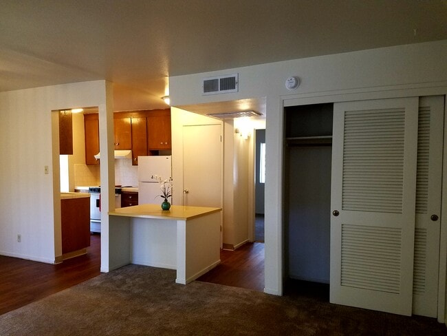 Photo - Pacific Arms Apartments