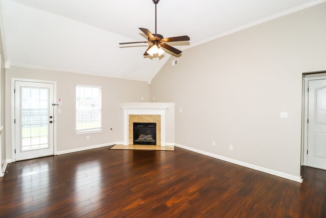 Photo - 4276 Louden Dr