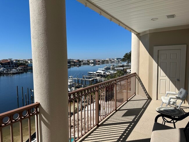 Photo - 724 Harbor Blvd