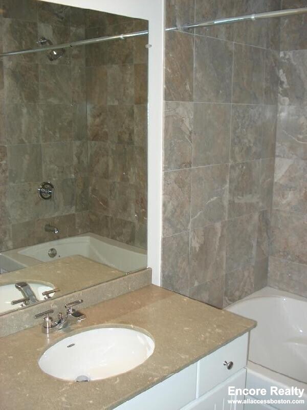 Photo - 110 Second St. Unit RJ78 Unidad RJ78