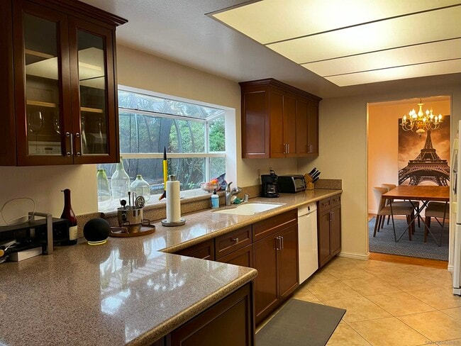 Photo - 5977 Agee St