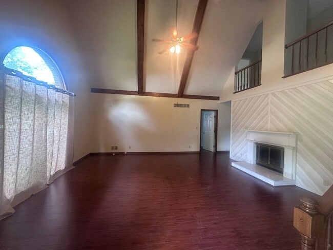 Photo - Unique Lyndon area 4 bedroom home with multiple common areas