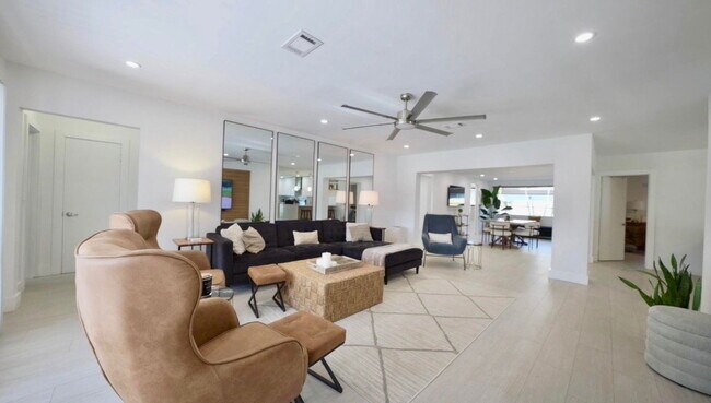 Photo - 871 NE 27th Ave