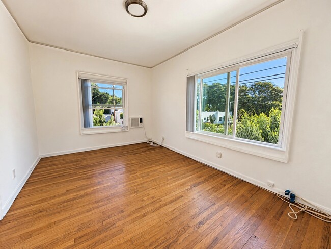 1200 N Gardner St Unit 6
