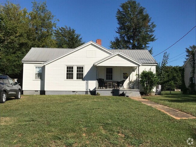 Building Photo - #2 Hackberry Circle Rental