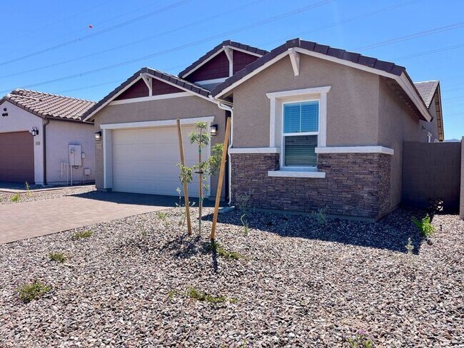 Photo - Alamar Subdivision 5 Bedroom Home For RENT!