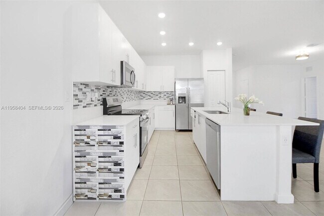 Photo - 879 SE 26th Ter
