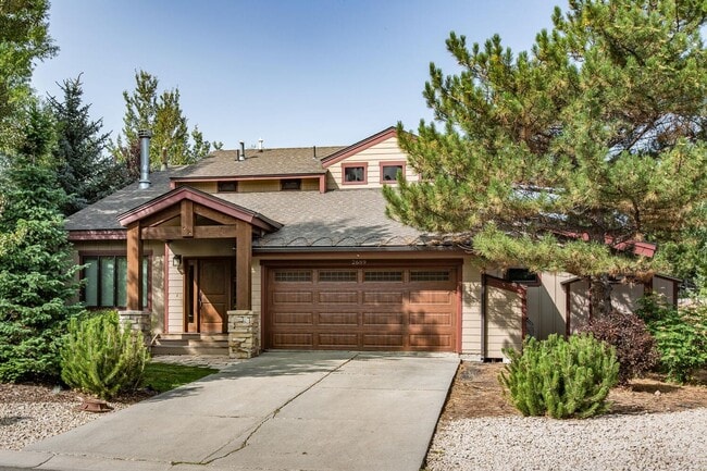 Building Photo - Long term lease in the heart of Park City! Available Mid October 2026