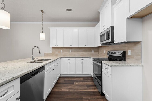 Photo - 532 Ashler Cove