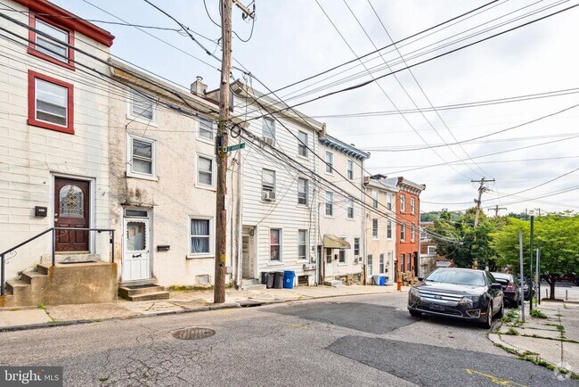 Building Photo - 129 Gay St Rental