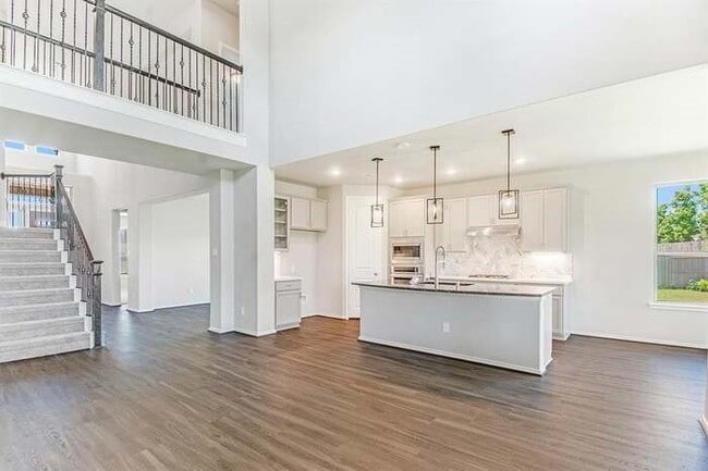 Photo - 25435 Kidwiler Dr