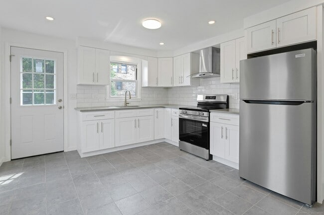 Photo - 22 Hackett Cir N