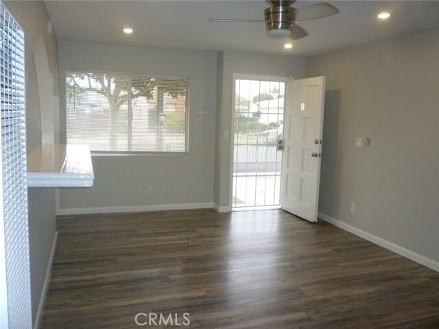 Photo - 15910 Harvard Blvd Unidad D