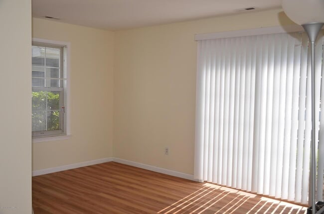 Photo - 997 Tarragon Ct
