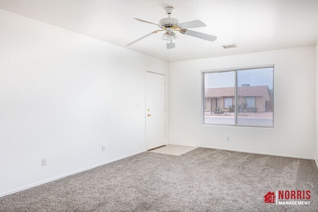 Photo - 9874 W Leander Dr Unidad #B (177)