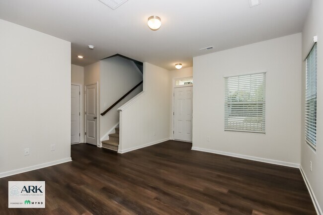 Photo - 139 Slate Dr